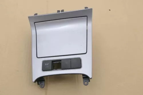 VW Golf 5 Aschenbecher Zigarettenanzünder vorne 1K0857961 Aludekor silber Alu