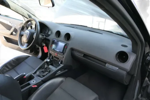 Audi A3 8P Armaturenbrett Cockpit Amaturbrett - ohne Anbauteile