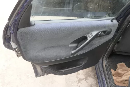 VW Passat 3A Variant Türverkleidung Verkleidung Tür vorne hinten links schwarz K (155421)