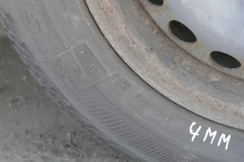 4x VW Golf 6 Plus 5M 195/65 R15 91T Winterreifen M+S Felgen Reifen M&S 4-6mm (155522)