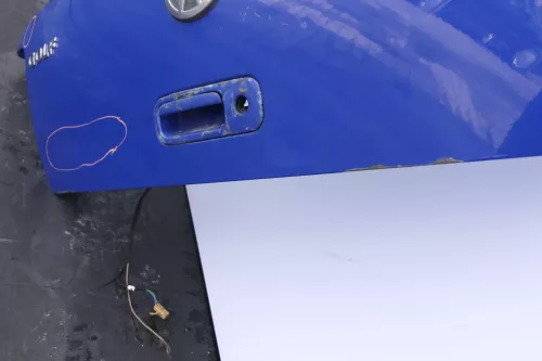 VW Golf 4 Limousine Heckklappe Kofferraumklappe Klappe hinten blau LW5Z - Delle (155572)