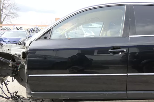VW Passat 3B 3BG Kombi + Limo Tür vorne links Fahrertür schwarz LC9Z black chrom (155868)