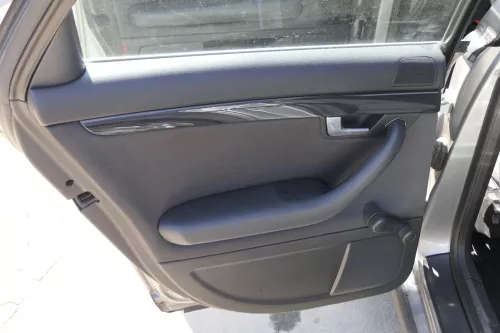 4x Audi A4 8E B6 Türverkleidung Verkleidung Tür vorne + hinten schwarz links (156337)