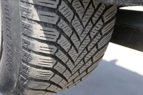 Audi A4 8E A6 4B Alufelgen 195/65 R15 91T Winterreifen Reifen 2-5mm 8E0601025 (156358)