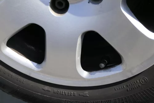 Audi A4 8E A6 4B Alufelgen 195/65 R15 91T Winterreifen Reifen 2-5mm 8E0601025 (156358)