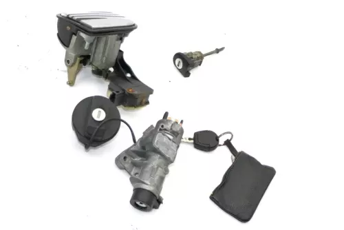 Seat Ibiza 6L Schloßsystem 1xTürschloß Heckschloß 1x Schlüssel Schloß Zündschloß