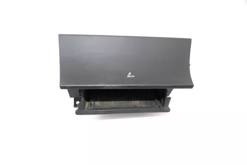 Skoda Octavia 1U Aschenbecher Zigarettenanzünder vorne 1U0857962 (156414)
