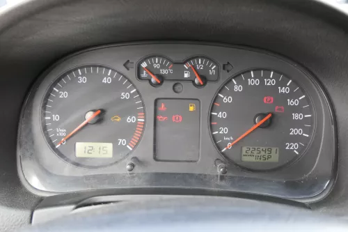 VW Golf 4 Tacho Tachometer Kombiinstrument 225.000km 1J0919860 1,4 16V 75PS 55kw (156554)