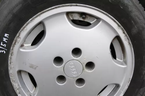 4x Audi A4 100 Alufelgen 195/65 R15 91T Winterreifen Reifen 3-6mm 441601025S (156573)