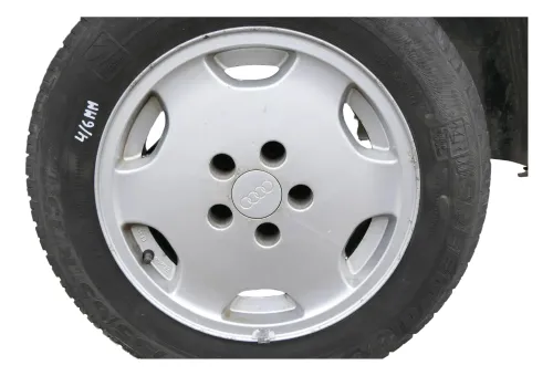 4x Audi A4 100 Alufelgen 195/65 R15 91T Winterreifen Reifen 3-6mm 441601025S (156573)