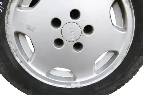 4x Audi A4 100 Alufelgen 195/65 R15 91T Winterreifen Reifen 3-6mm 441601025S (156573)