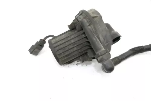 VW Golf 4 Audi A3 Sekundärluftpumpe Sekundärpumpe 06A959253E