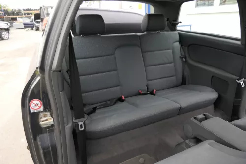 Audi A3 8L Sitz Sitze hinten Rückbank Rücksitzbank Sitzfläche Kopfstützen dunkel (156918)
