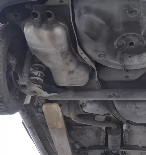 Audi A3 8L Auspuff Endschalldämpfer hinten 1,8 AGN APG 92kw V5 Mittelschalldämpf