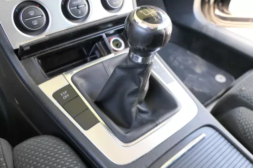 VW Passat 3C Mittelkonsole Verkleidung um Radio Klappe Abdeckung Dekor chrom alu (157027)