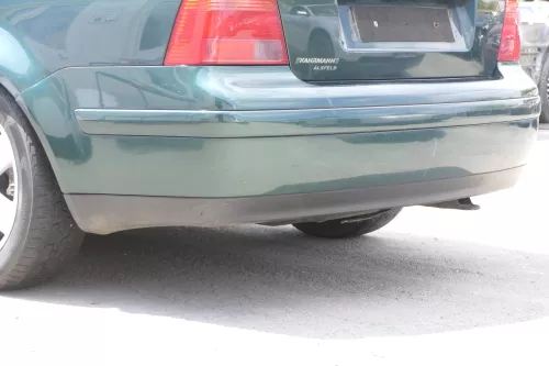 VW Bora Limousine Stoßstange hinten Heckstoßstange grün LC6M bright (157467)