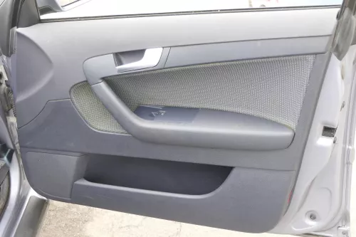 Audi A3 8P Türverkleidung Verkleidung Tür vorne vorne rechts blau 4/5-Türer (157863)