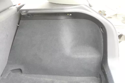Audi A3 8P Abdeckung Verkleidung Kofferraum hinten rechts Seite 8P4863880M blau