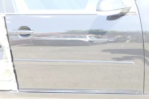 VW Golf 5 V 1K Tür vorne rechts Beifahrertür 4/5-Türer schwarz LC9Z nur TÜRBLATT (158053)