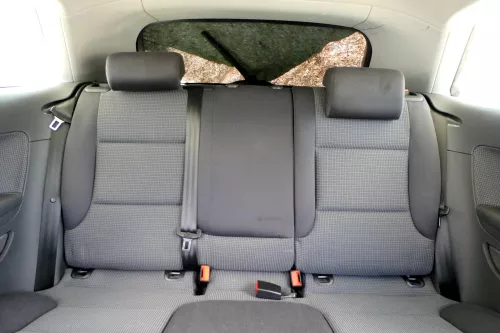 A3 8P Sitz Rückbank Rücksitzbank 4/5-Türer 3-Punkt-Gurt Sportback soul schwarz v