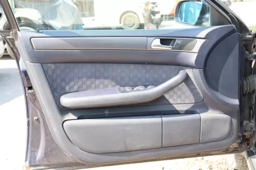 Audi A6 4B Türverkleidung Verkleidung Tür vorne +hinten links rechts blau mariti (158575)
