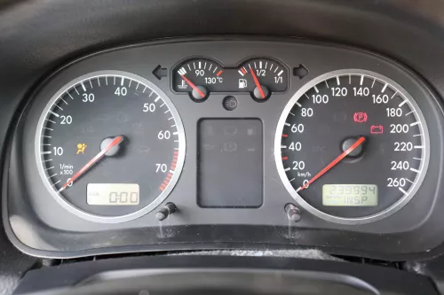 VW Golf 4 Tacho Tachometer Kombiinstrument 239.000km 1J0919881B 1,6-2,8 (158807)