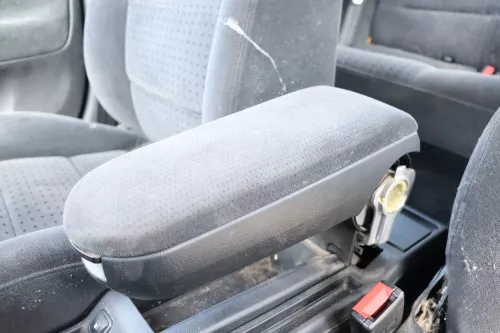 VW Passat 3B Mittelarmlehne Armlehne Lehne Mitte Original schwarz dunkel 159053