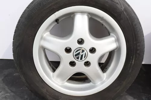 1x Audi A4 A6 Alufelge original 8D0071498 7j x15H2 ET45  LK 5x112  KBA 43393 (159133)