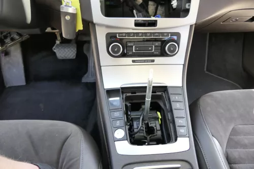 Passat 3C B7 Mittelkonsole Verkleidung Radio Klappe Abdeckung Dekor silber alu g (159219)
