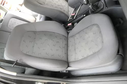 VW Caddy 3 2k Sitz Fahrersitz vorne links +rechts Beifahrersitz Sitzheizung