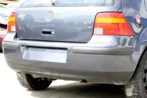 VW Golf 4 Limousine Stoßstange hinten Heckstoßstange Stoßfänger grau LD7V