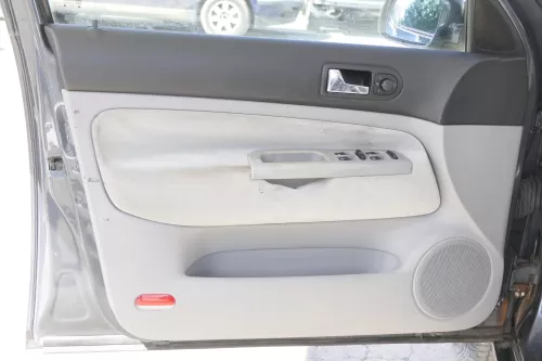 Golf 4 1J Limousine Türverkleidung Verkleidung Tür vorne links grau