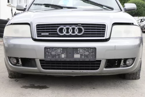 Audi A6 4B Frontstoßstange Stoßstange vorne Stoßfänger grau LY7Q Facelift