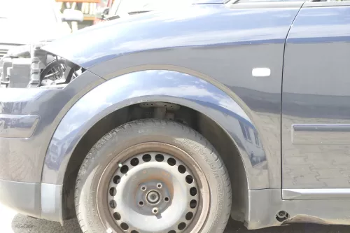 Audi A2 8Z Kotflügel vorne links blau LZ5Q kobaltblau