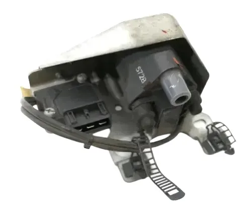 Audi A4 B5 Zündspule ADP 1,6l 74kw 101PS 8D0905105 VW Passat 3B