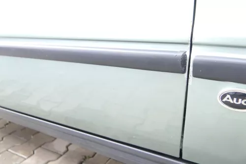 Audi 80 90 Tür vorne rechts Beifahrertür Rahmen Türblatt grün LY6N ohneAnbauteil (159841)