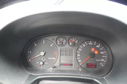 Audi A3 8L Tacho Tachometer Kombiinstrument 8L0919860D 406.000km TDI Diesel (159899)