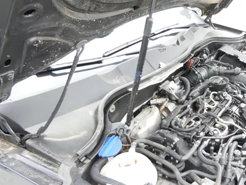 VW Passat 3C Abdeckung Windlauf Verkleidung Wischer Wasserkasten Wasserabweiser
