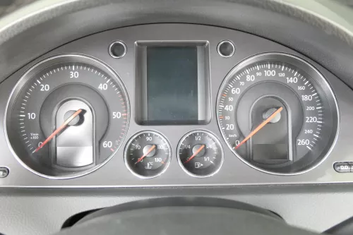 VW Passat 3C Tacho Tachometer 200.000km 3C0920871K Diesel TDI