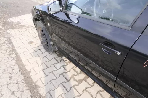 Skoda Octavia 1U Kombi + Limo Tür vorne links Fahrertür schwarz LF9R - ohne Anba (160206)