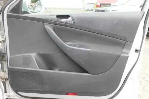VW Passat 3C Variant Türverkleidung Verkleidung Tür vorne rechts Beifahrertür sc