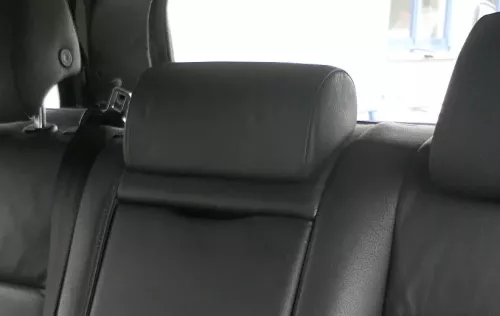 Audi A4 B6 8E Kopfstütze hinten in der Mitte schwarz soul Leder