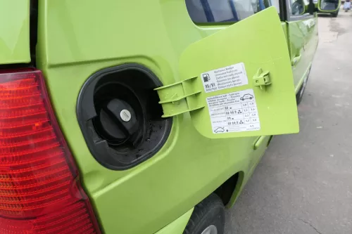 VW Lupo Seat Arosa Tankdeckel Deckel Tank Tankverschluß grün LR6A (160630)
