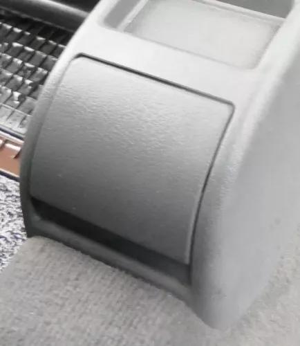 Audi A3 8L Aschenbecher Zigarettenanzünder hinten (bis ca.2000) (160742)