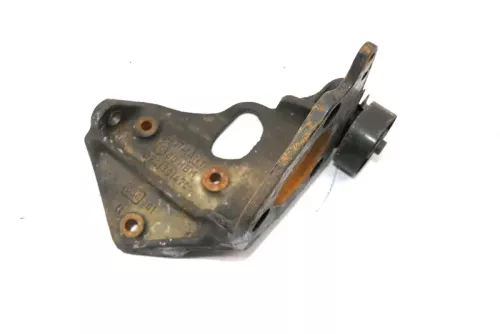 VW T4 Einspritzpumpe Halter Konsole 2,5 TDI ACV 074130147C