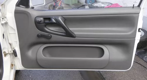VW Polo 6N Türverkleidung Verkleidung Tür vorne rechts 2/3-Türer grau i