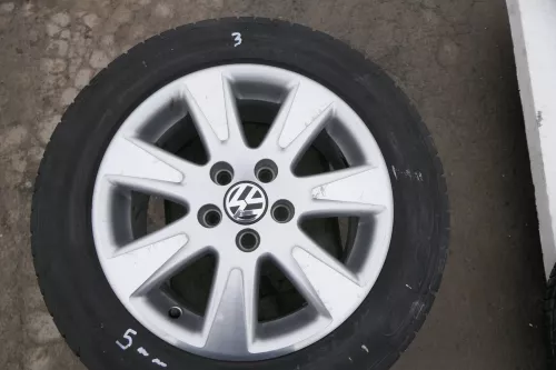 1x Golf 5 Eos Passat Original Alufelge Alu 3C0601025AE 7J x16H2 ET45 Touran   3 (161294)