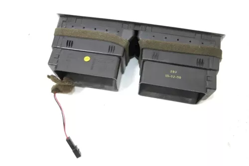 Audi A3 8L Lüftungsdüse Düse Lüftung 8L1820951 Mitte Stecker beleuchtet (161417)