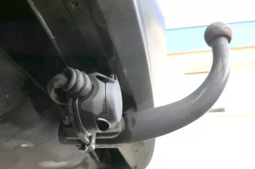 Audi A6 4B feste starr starre Anhängerkupplung Anhängekupplung Kabelbaum Westfal (161557)