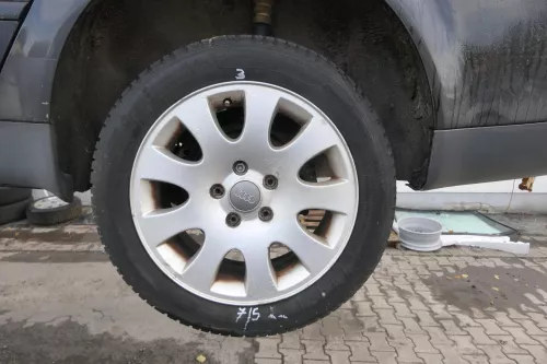 Audi A4 8E A6 4B Alufelgen 205/55 R16 91H Winterreifen Reifen 3-7mm 4B0601025K (161568)